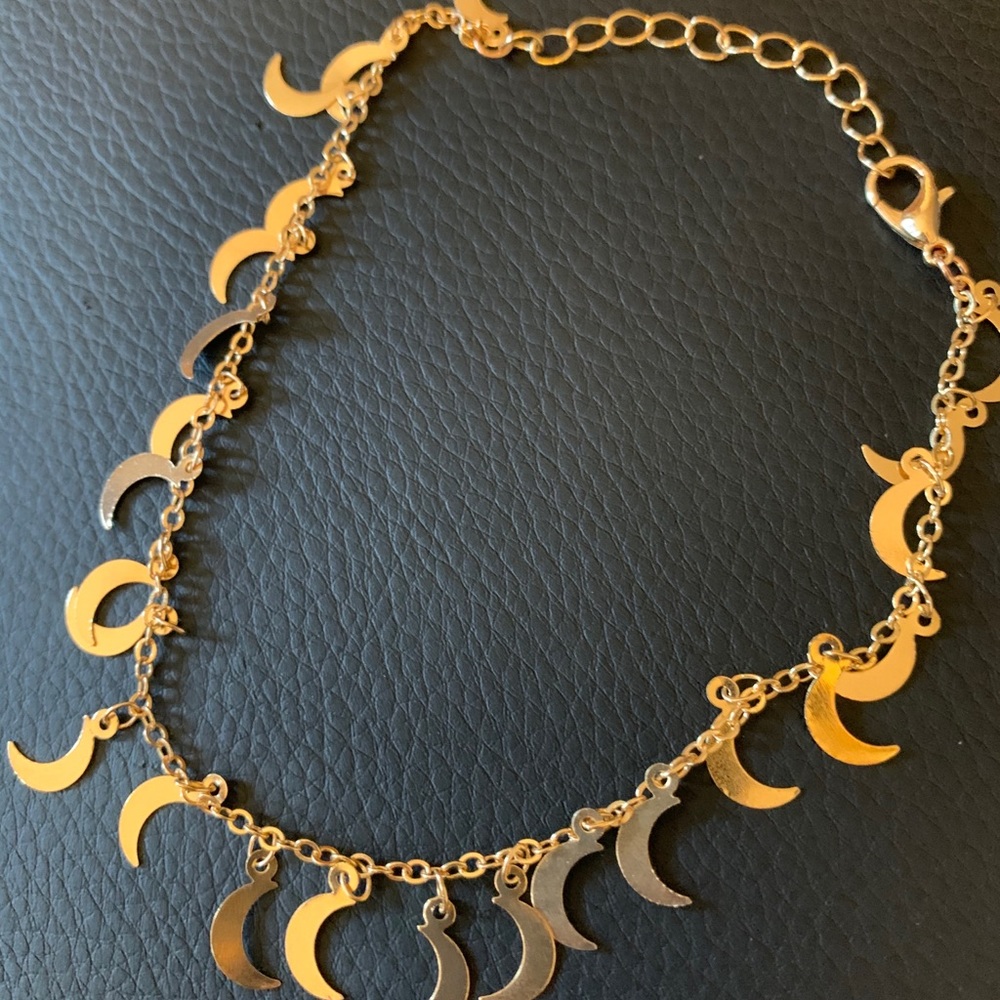 Forever 21 crescent moon anklet NWOT - Picture 2 of 2